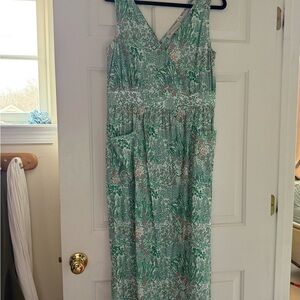 Tuckernuck Floral Green Sleeveless Dress with button back
